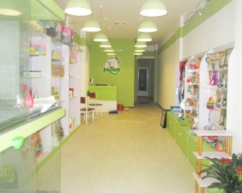 圣宠蚌埠固镇宠物店宠物产品展示区