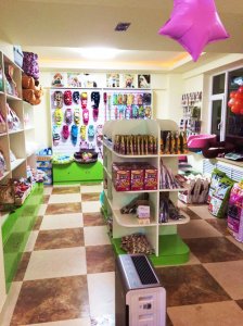 圣宠威海海韵华府宠物店产品区