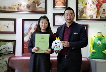 四川成都杜女士成功签约圣宠宠物连锁店