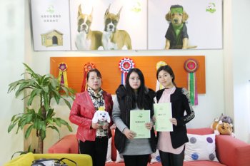 江苏南通施女士成功签约圣宠宠物连锁店