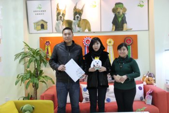 燕郊于女士成功签约圣宠宠物连锁店