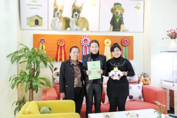 吉林张女士成功签约圣宠宠物连锁店