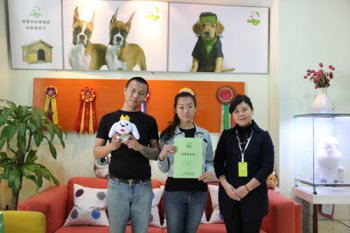 北京小红门刘先生，魏女士成功签约圣宠宠物连锁店