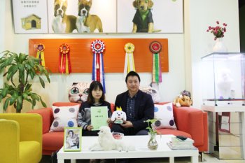 韶关郭女士签约圣宠宠物连锁店