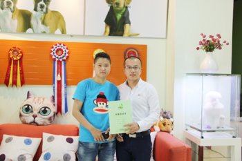 江苏扬州易女士成功签约圣宠宠物连锁店