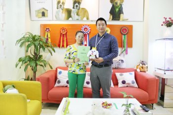 湖南常德丁女士成功签约圣宠宠物连锁店