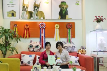 上海王女士成功签约圣宠宠物连锁店