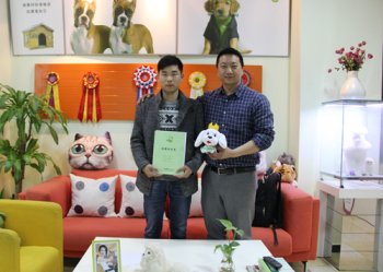 江苏盐城倪先生成功签约圣宠宠物连锁店