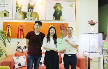 喜报：北京昌平冯女士成功签约圣宠宠物连锁店