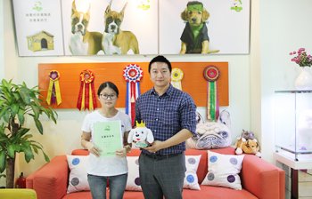 喜报：海南邹女士成功签约圣宠宠物连锁店