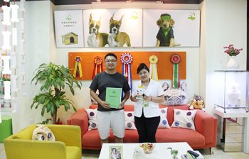 喜报：云南丽江周先生成功签约圣宠宠物连锁店