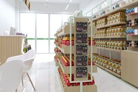 圣宠宠物涿州狮子城店装修设计图