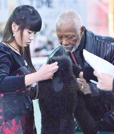 侯娜 宠物美容导师 国家考评员