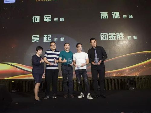 双满贯|CIPS之夜颁奖典礼，圣宠荣获宠物连锁 教育两项大奖