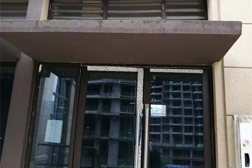 50平的宠物店，选址应该怎么办？