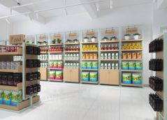 银川怡宁小区店靠墙展架区