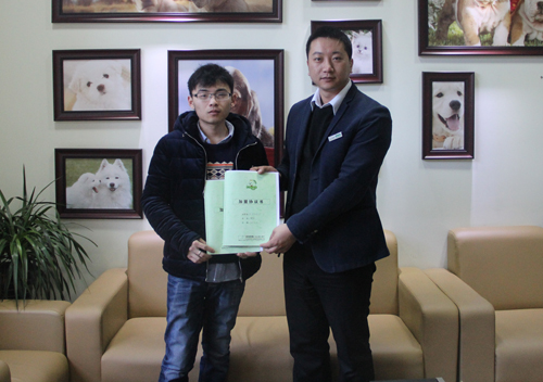 南京王先生成功签约加盟圣宠宠物连锁