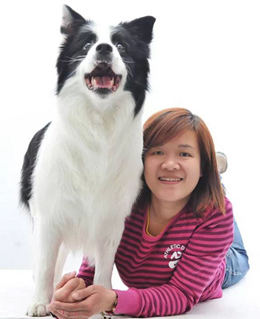 颜沫玲　调梁圣宠宠物训犬学校训导师