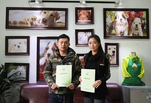 宣城谭先生成功签约圣宠宠物连锁店