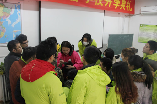 ��ʥ����ѵ����31��ѧԱϴ������ʾ������