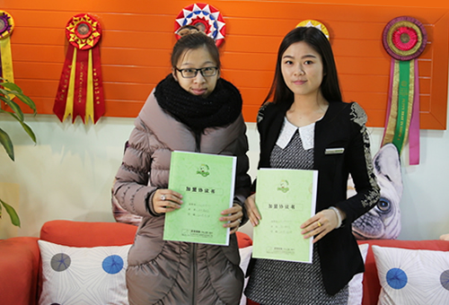 保定郑女士成功签约圣宠宠物连锁店