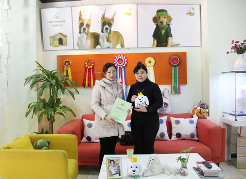 �㶫�麣��Ůʿ�ɹ�ǩԼʥ�����������