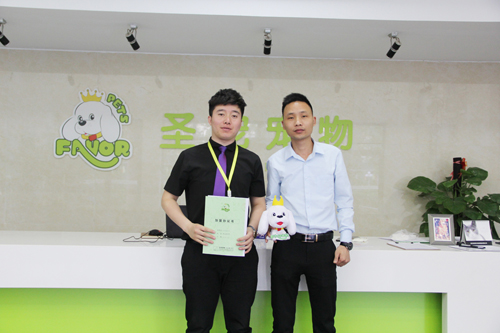 喜报：浙江杭州黄先生成功签约圣宠宠物